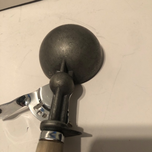 Vintage 1950’s Nutbrown Ice cream / mashed potato scoop in excellent shape - Picture 3 of 6